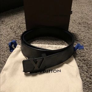 Louis Vuitton, Accessories, Louis Vuitton Belt Mens Damier Graphite Lv  Initial